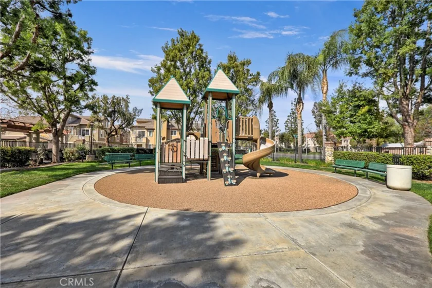 3894 Polk photo 14