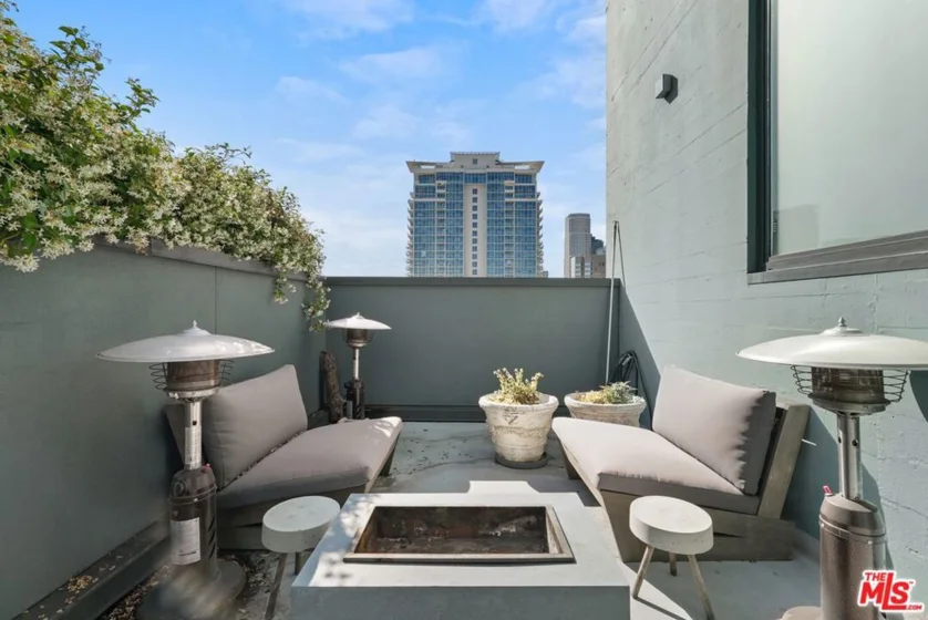 849 S Broadway #1210 photo 29