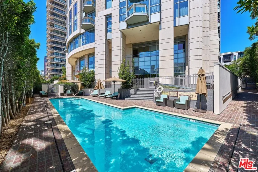 10776 Wilshire Boulevard #603 photo 45