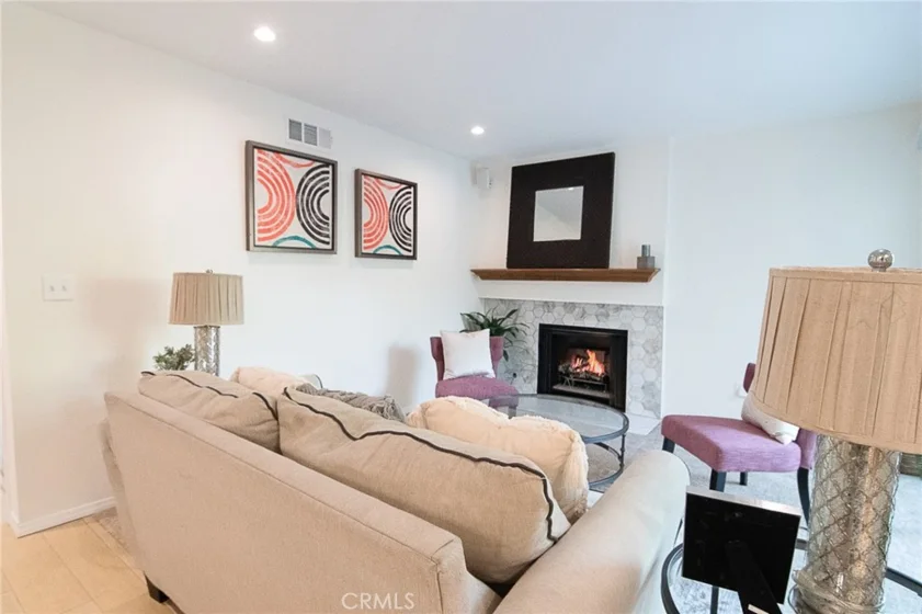 6716 Clybourn #238 photo 2
