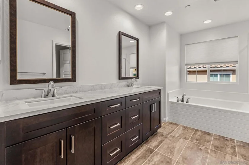 505 Pinedale photo 17