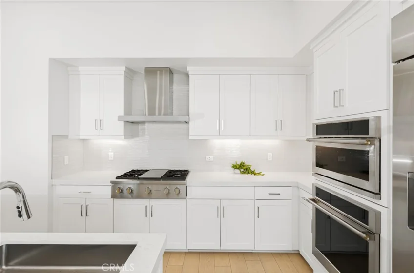 3700 Rivington photo 11