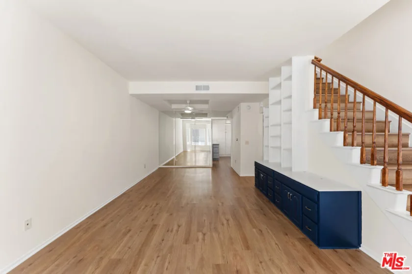 5145 Yarmouth Avenue #29 photo 5