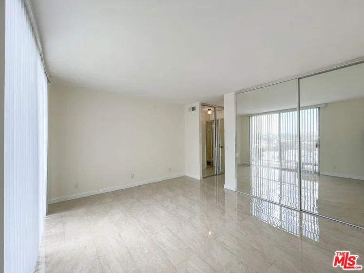 100 S Doheny Drive #920 photo 12