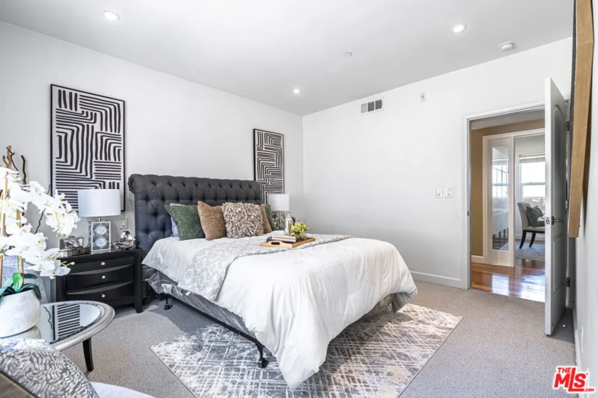 1540 Amherst Avenue #PH2 photo 13