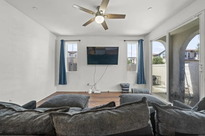 45477 Calle Cirros photo 4