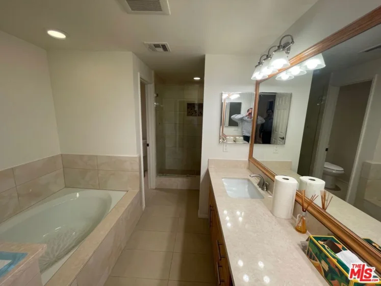 1840 Veteran Avenue #106 photo 17