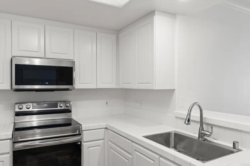 9237 Regents Road #K218 photo 16