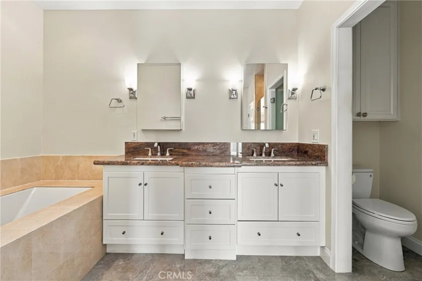 1500 E Ocean #718 photo 31