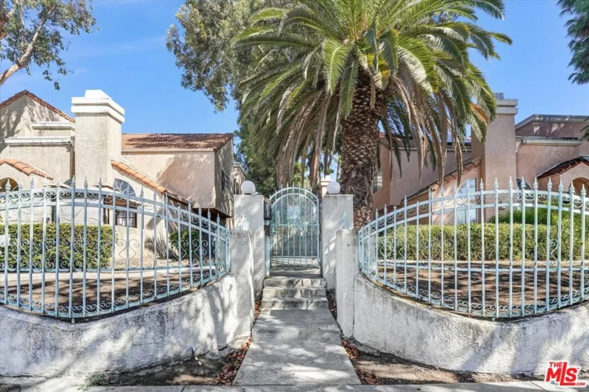 14363 Nordhoff Street #B photo 29