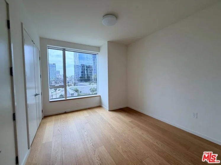 889 Francisco Street #1008 photo 12