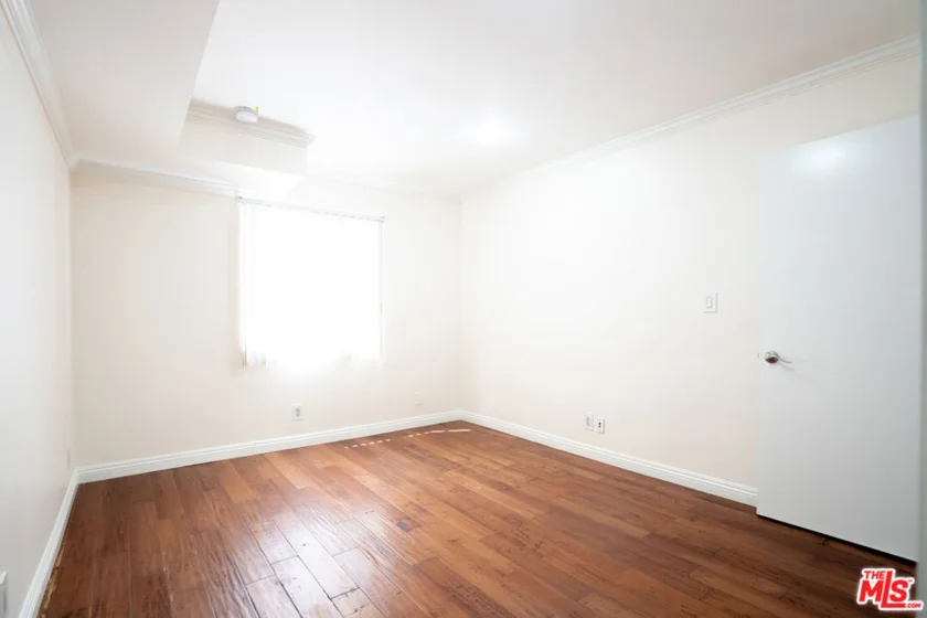 433 S Manhattan Place #108 photo 19
