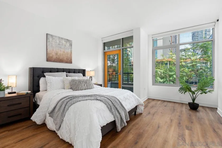 425 W Beech Street #303 photo 9
