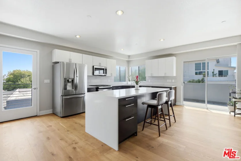 13337 Beach Avenue #403 photo 35