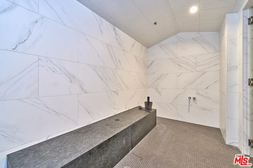 877 Francisco Street #1516 photo 33