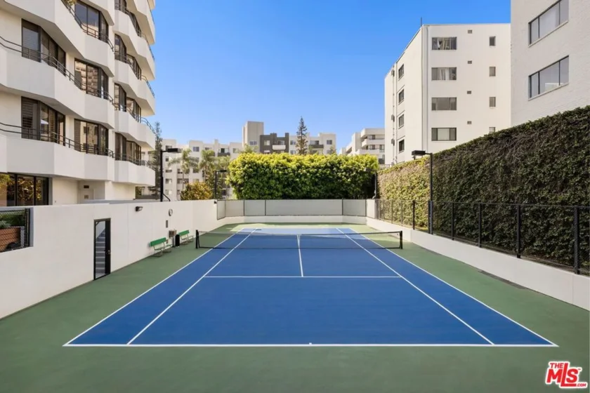 10601 Wilshire Boulevard #1601 photo 14