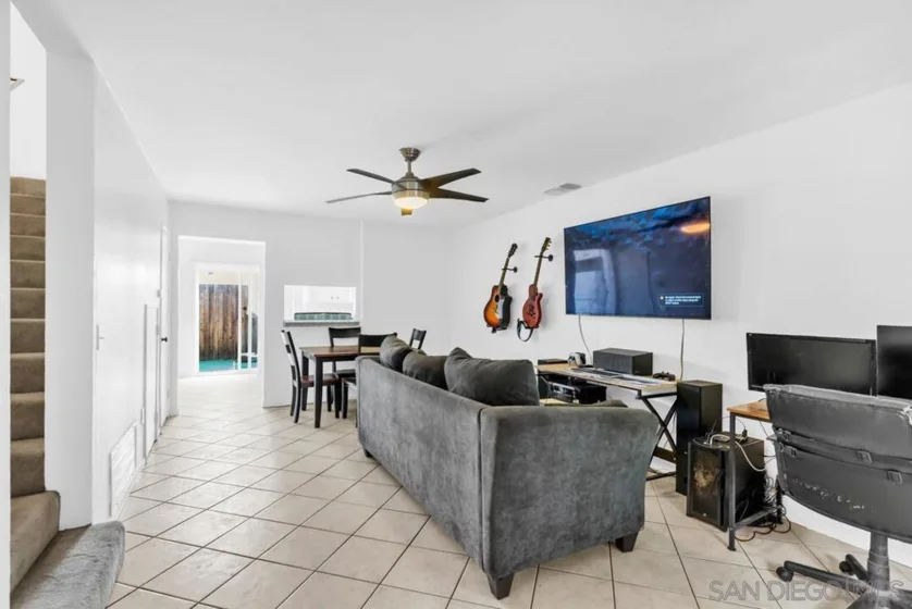 888 Cherrywood #Unit 3 photo 6