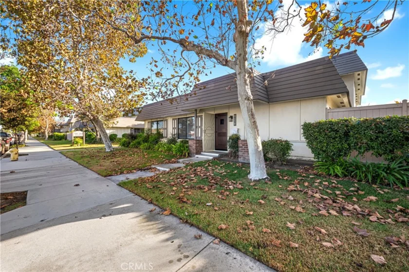 9658 Bloomfield Avenue photo 49