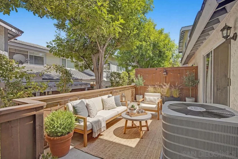 1721 Maxwell #B photo 21