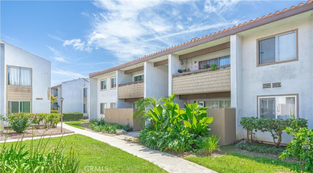 2511 W Sunflower #L3 photo 2