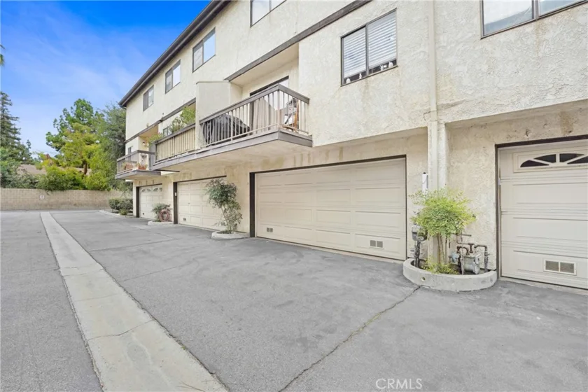 20737 Roscoe Boulevard #203 photo 31