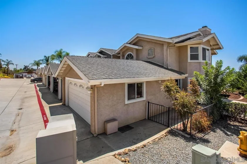 8781 Vista Del Oro Way photo 1