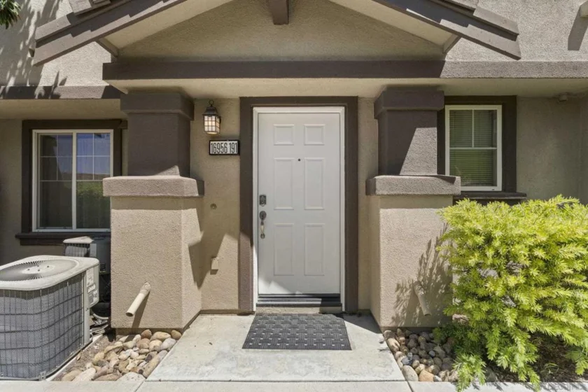 16956 Laurel Hill Lane #191 photo 2