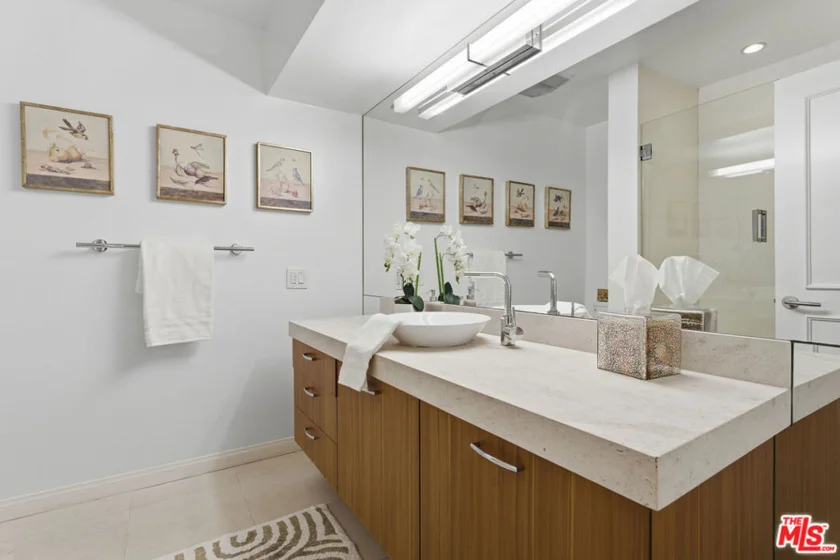 1015 N Kings Road #110 photo 25