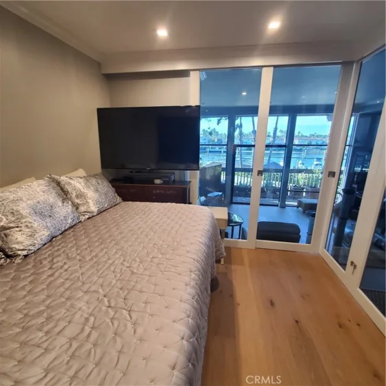 5201 Marina Pacifica S photo 3
