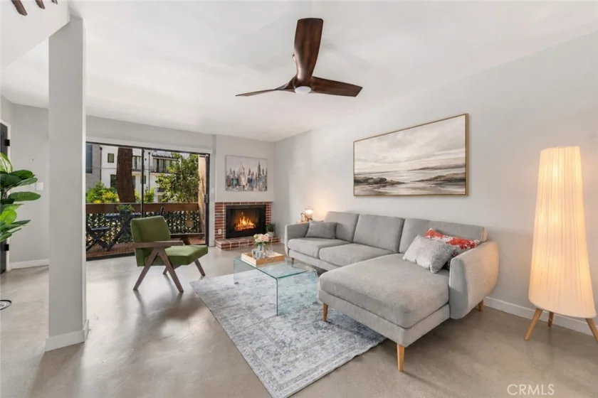 15207 Magnolia Boulevard #119 photo 1
