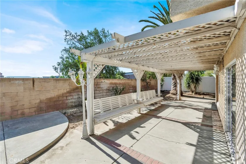 39909 Via Castana photo 33