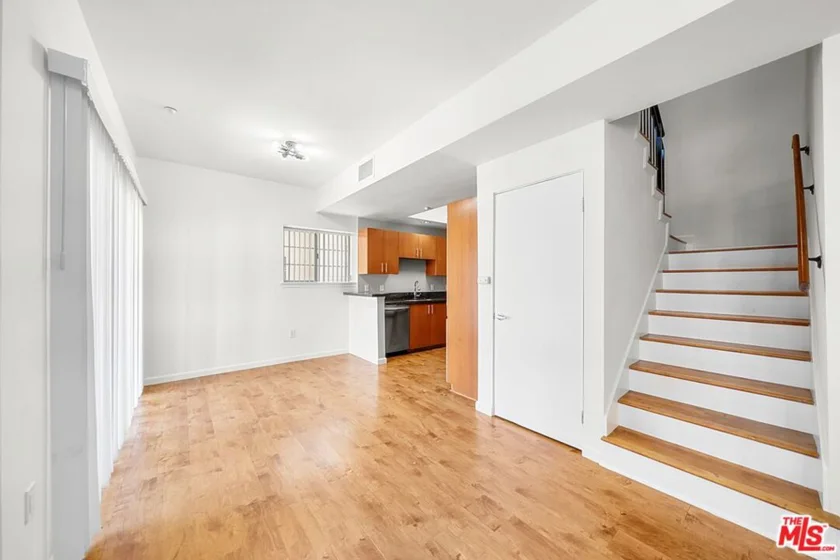 2864 Sunset Place #201 photo 15