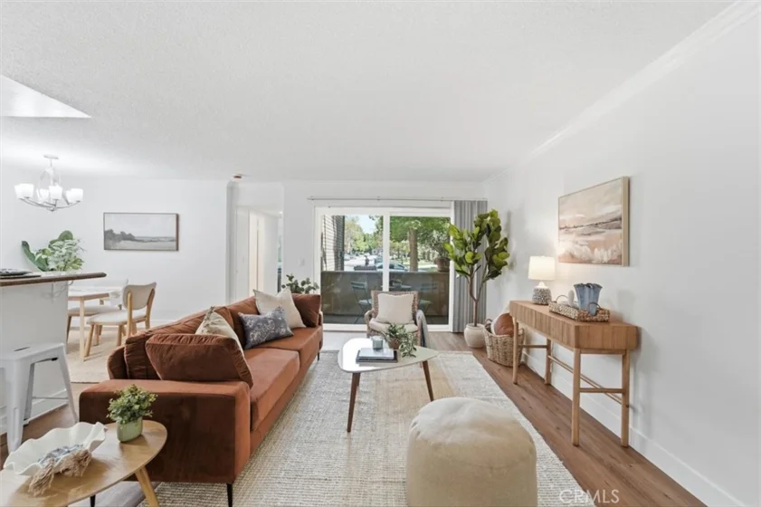 3859 Thorncroft Lane #E photo 2