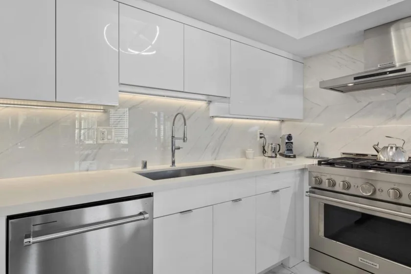 500 W Harbor Drive #1013 photo 16