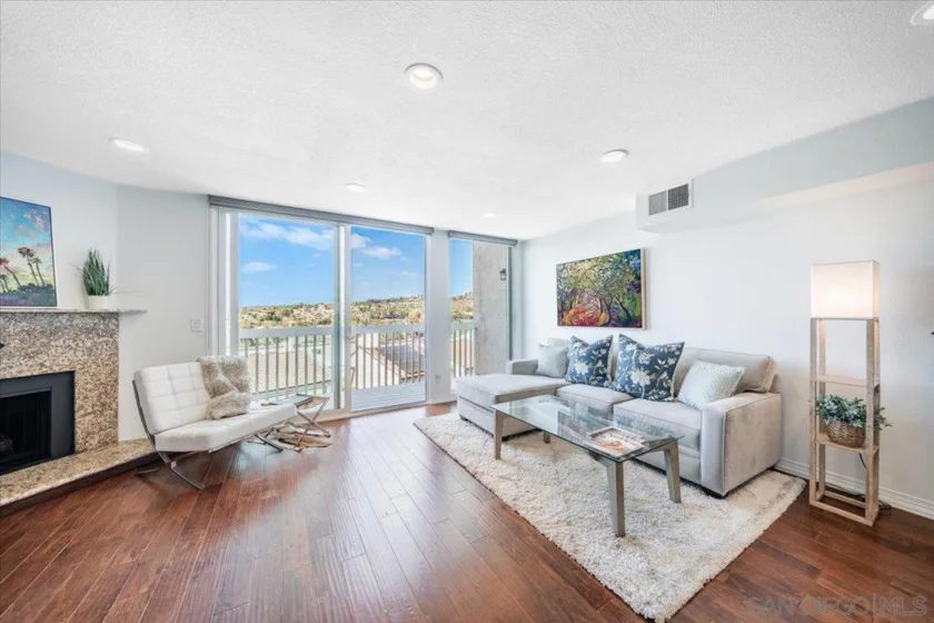 2431 La Costa Avenue #B photo 2