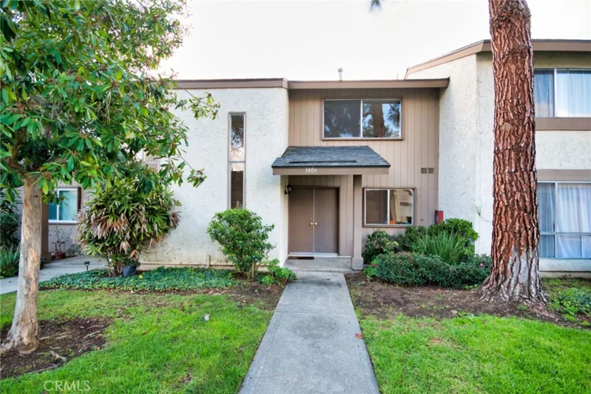 1406 Devonshire Lane photo 1
