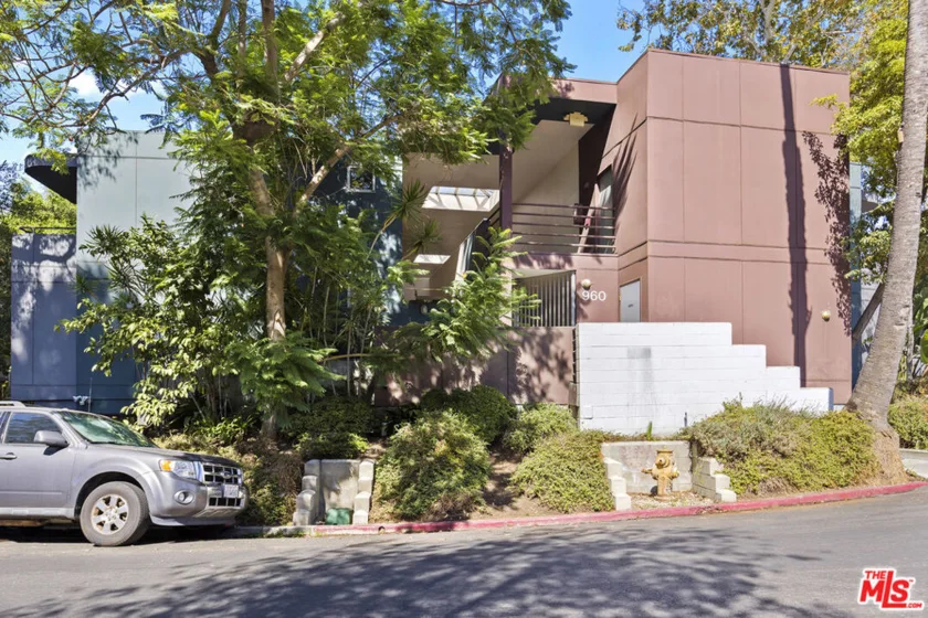 960 Sanborn Avenue #2 photo 1
