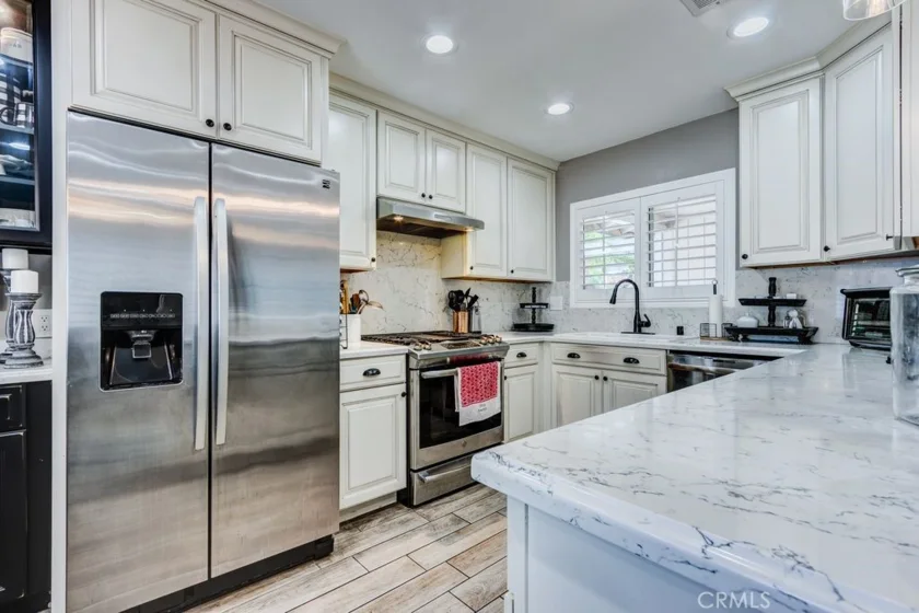 1053 Border Avenue photo 10