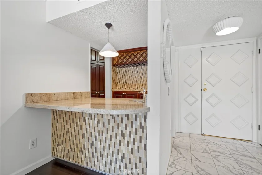 5330 Lindley #209 photo 6
