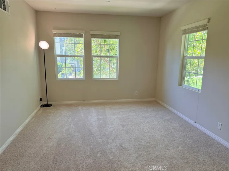 15231 Calverton photo 11
