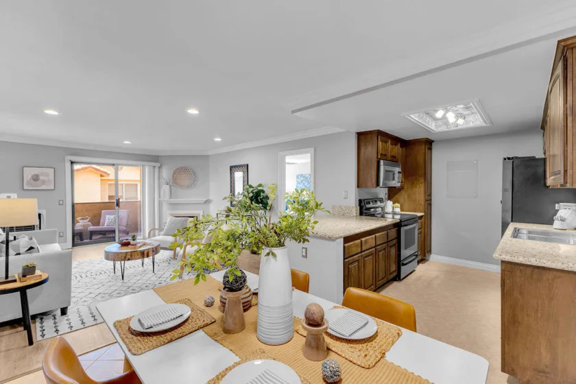 208 Woodland Parkway #212 photo 1