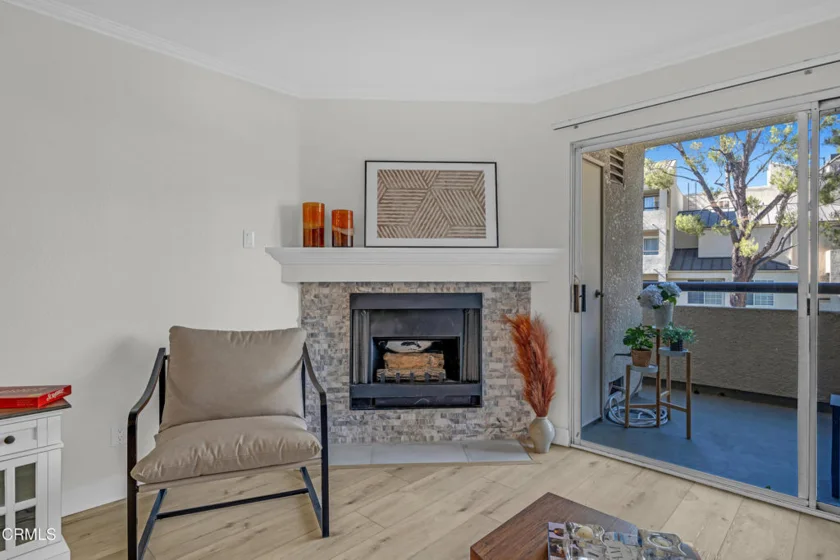 5500 Owensmouth Avenue #104 photo 8