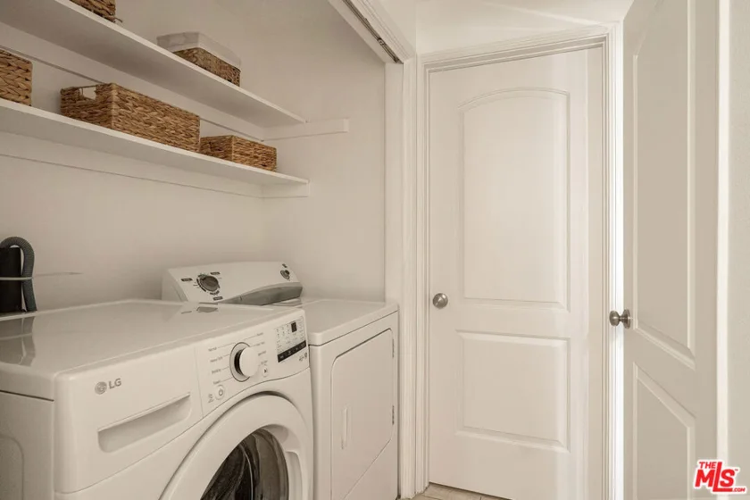 621 S Barrington Avenue #110 photo 15