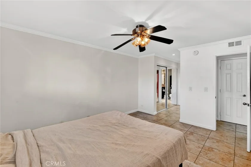 2501 S El Camino Real #204 photo 4