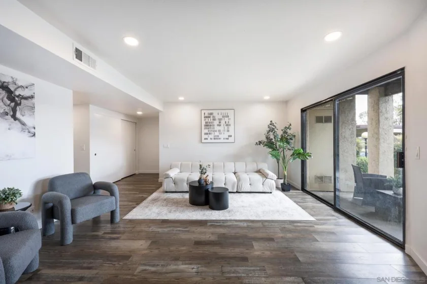 440 Citracado Parkway #5 photo 3