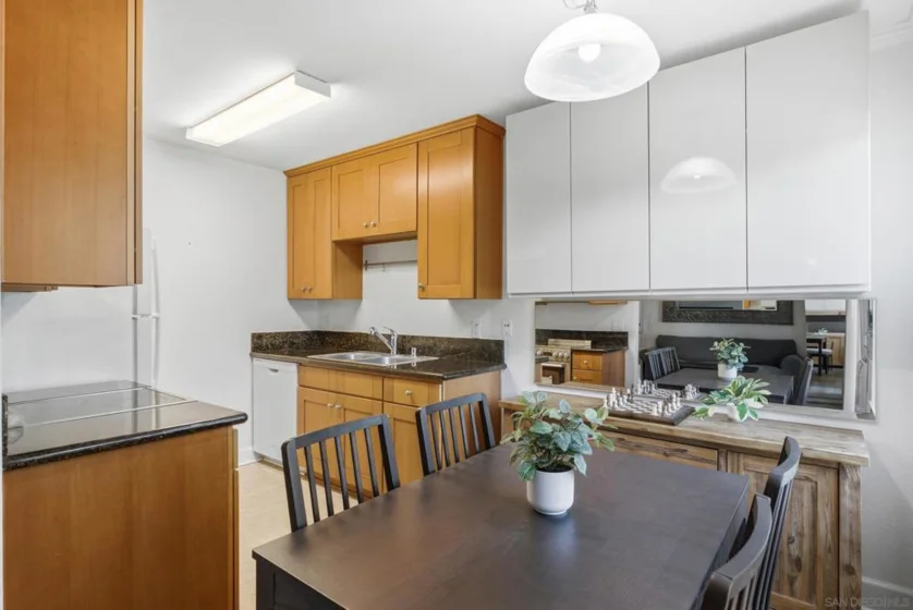 8581 Villa La Jolla #J photo 12