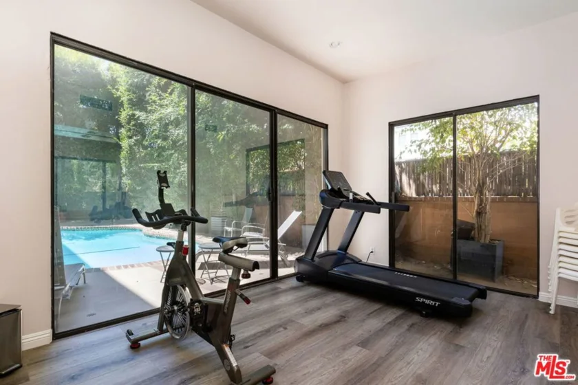 11939 Gorham Avenue #204 photo 26