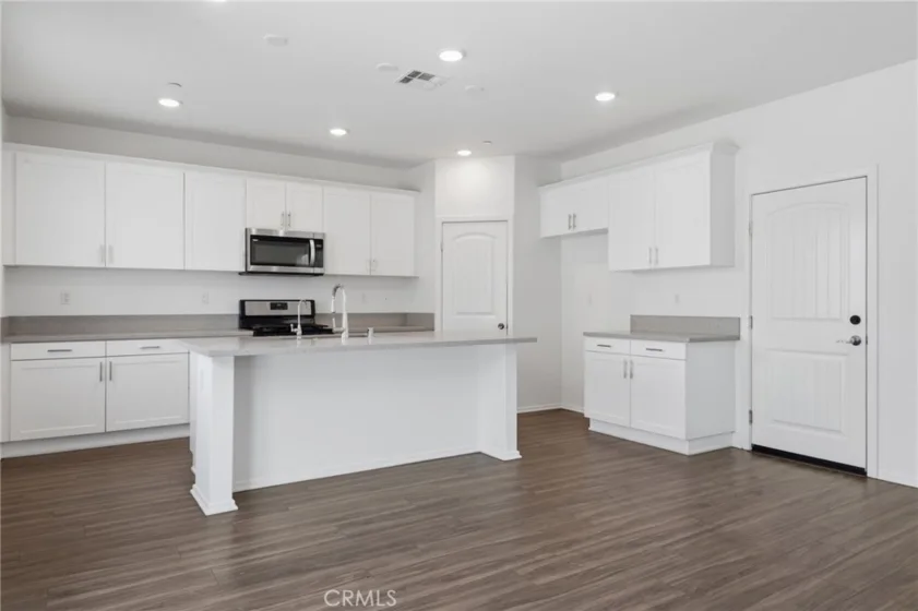 24914 Gossamer Court photo 11