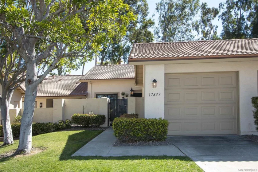 17839 Avenida Alozdra photo 1