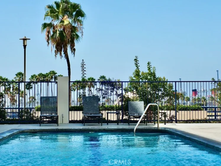 525 E Seaside Way 1007 photo 34
